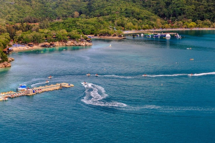 加勒比海岛国美丽的海边风景图片