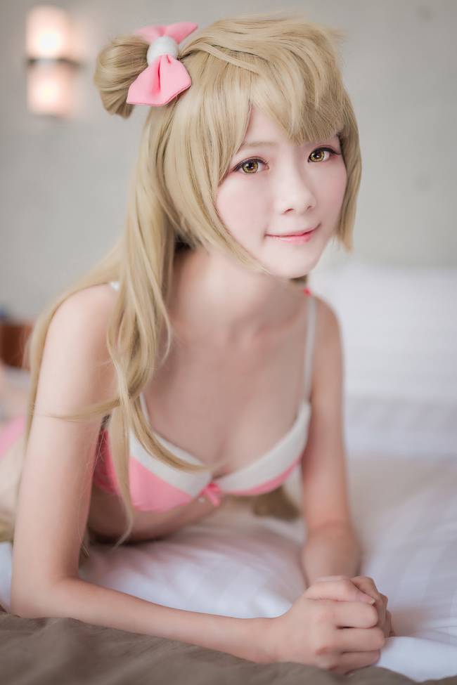 南小鸟性感泳衣cosplay图片欣赏