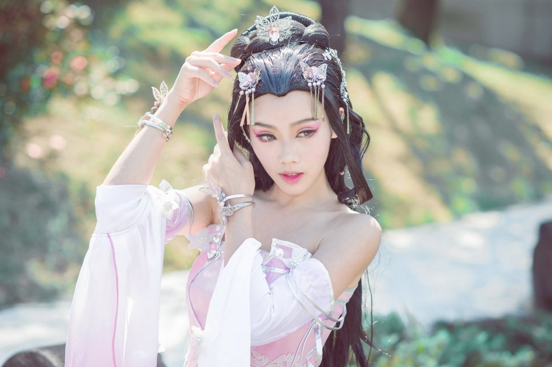 古装性感御姐cosplay秦风七秀美女图片