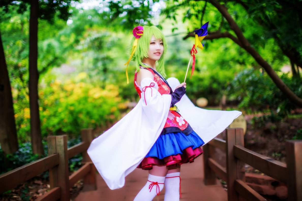 白皙美少女CosplayGUMI摄影图片