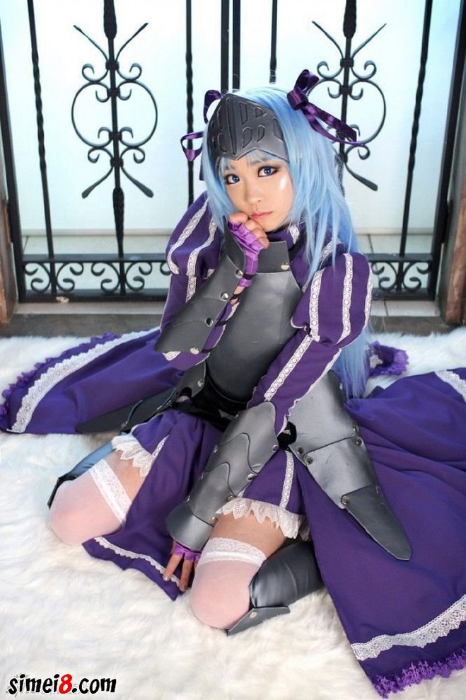 性感美女Cosplay紫衣女战士图片