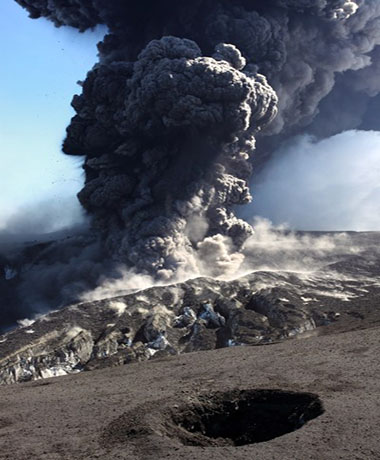 壮丽的冰岛活火山自然景观图片