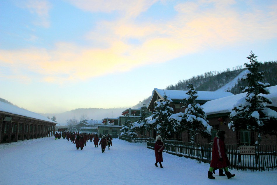 中国牡丹江雪乡唯美雪景高清图片